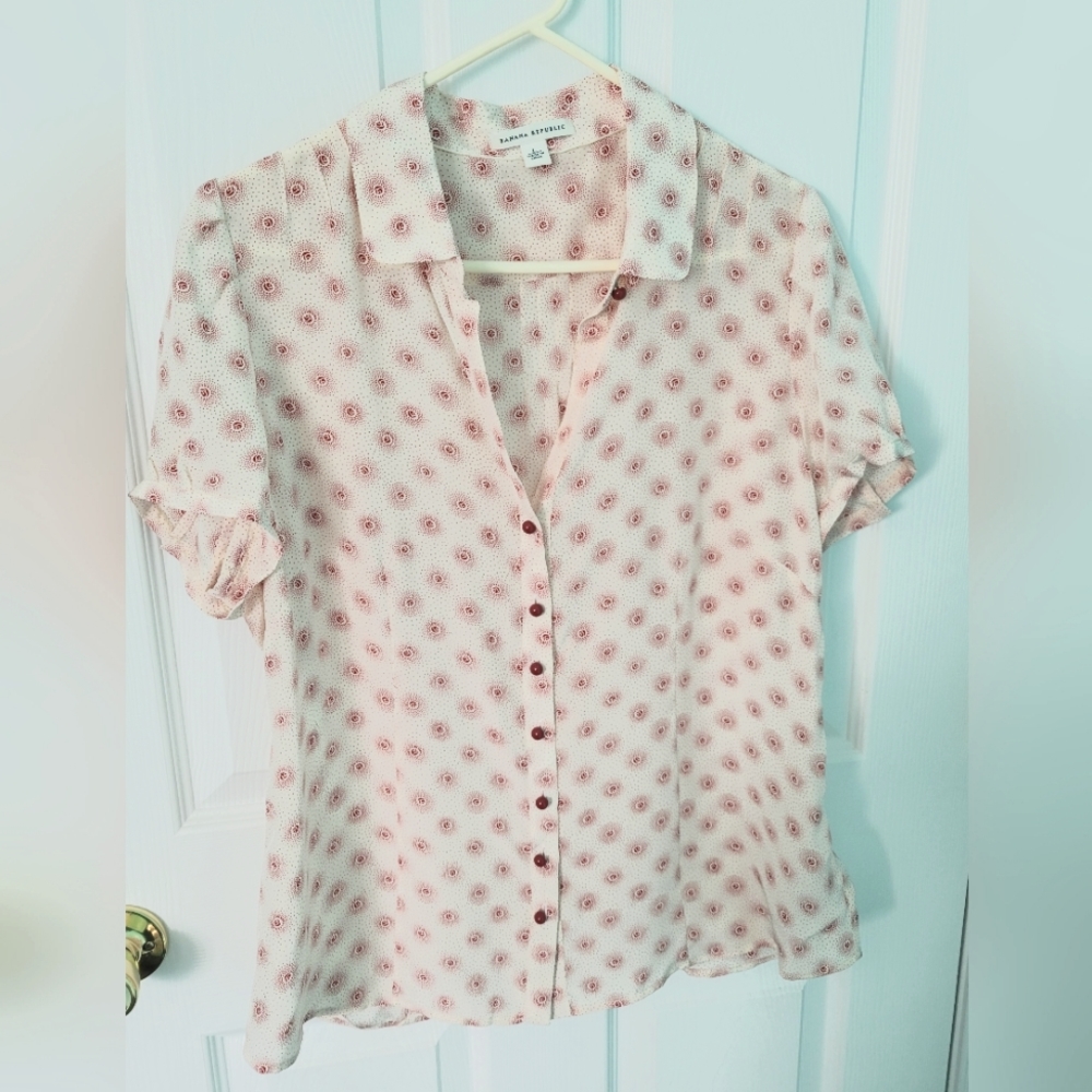 Banana Republic Short-Sleeve Blouse - Cream with Red Ball Buttons - Size L
